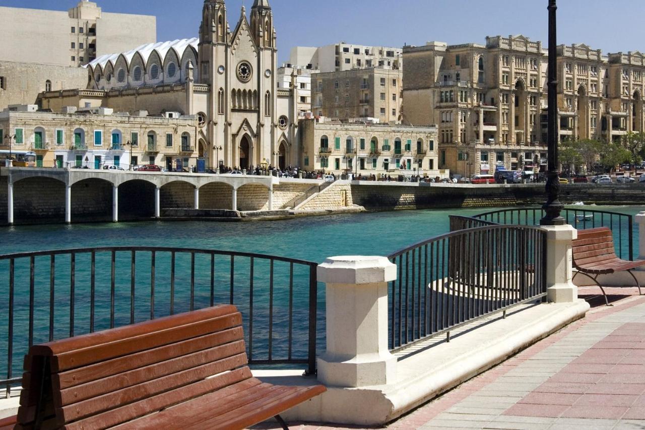 Seafront Luxury Apartment With Pool Sliema Exterior photo