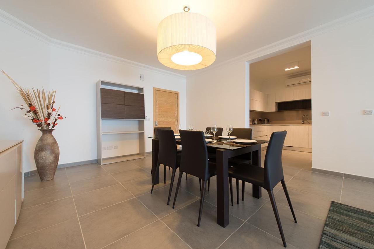 Seafront Luxury Apartment With Pool Sliema Exterior photo